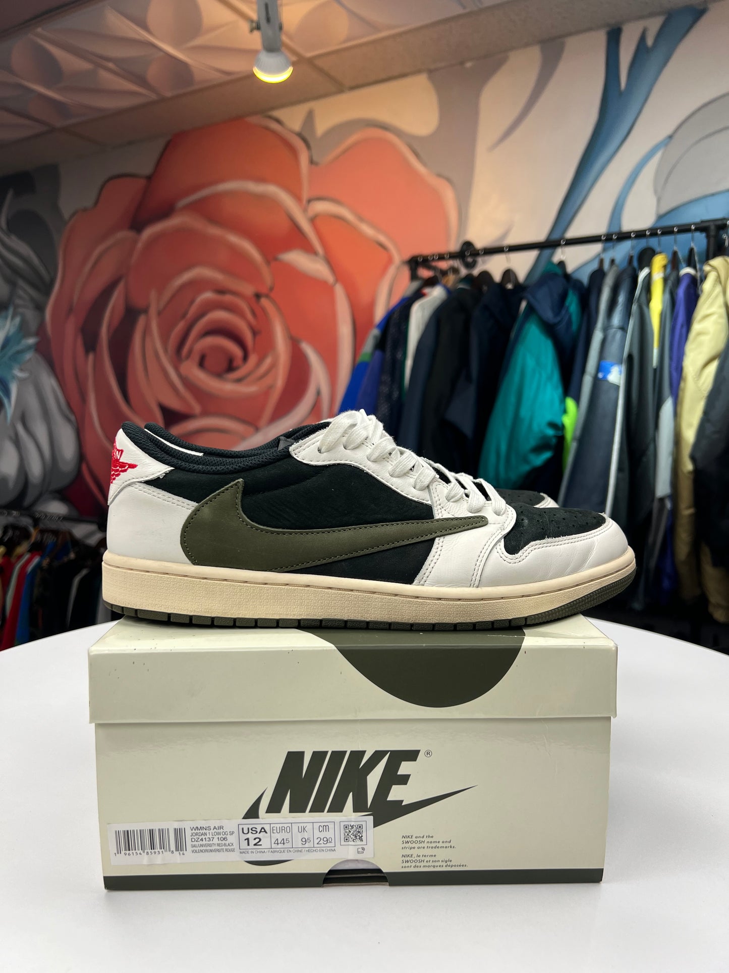 Preowned Olive Travis Scott 1 Low