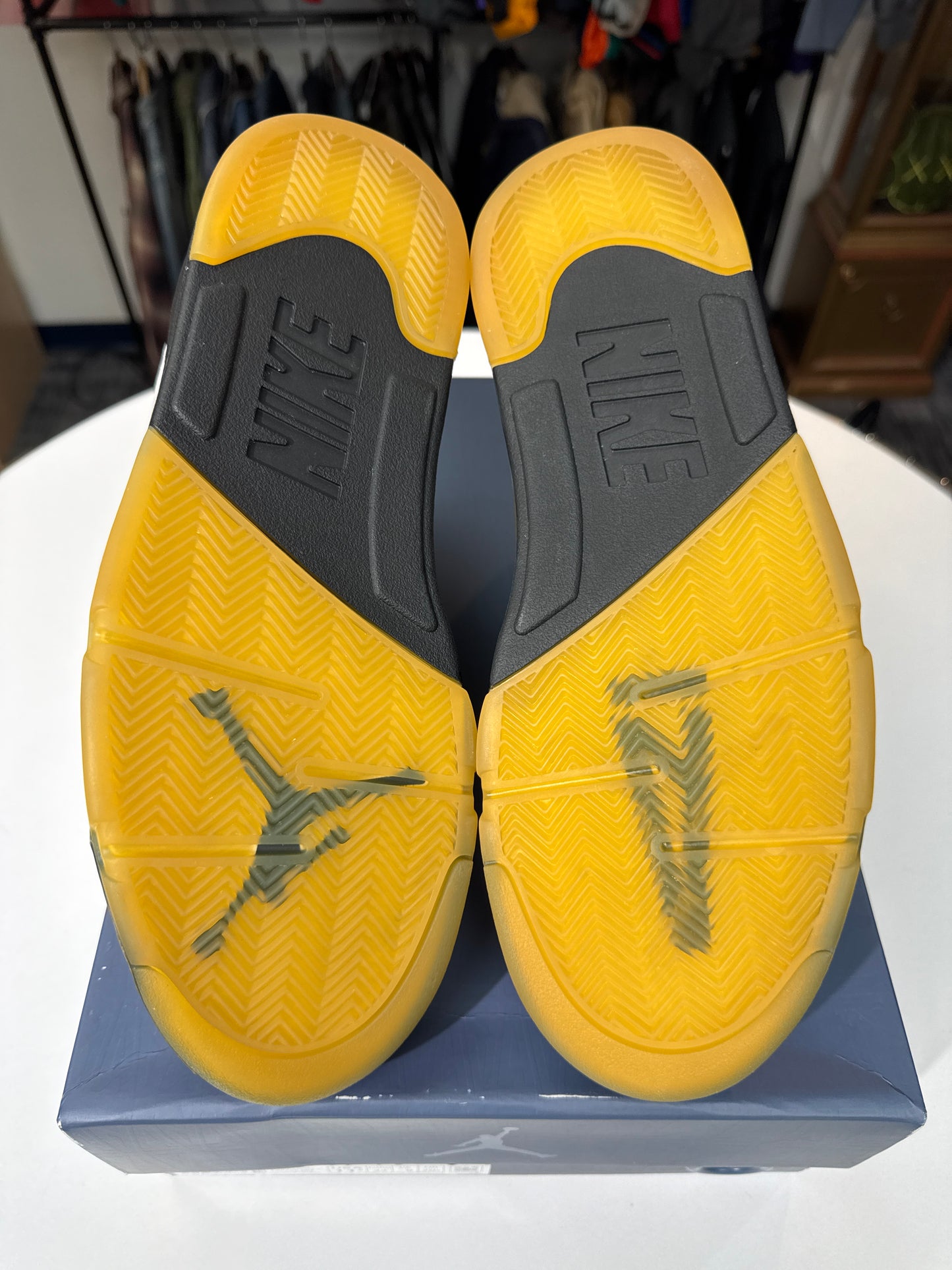 New A Ma Maniére Jordan 5 Dawn