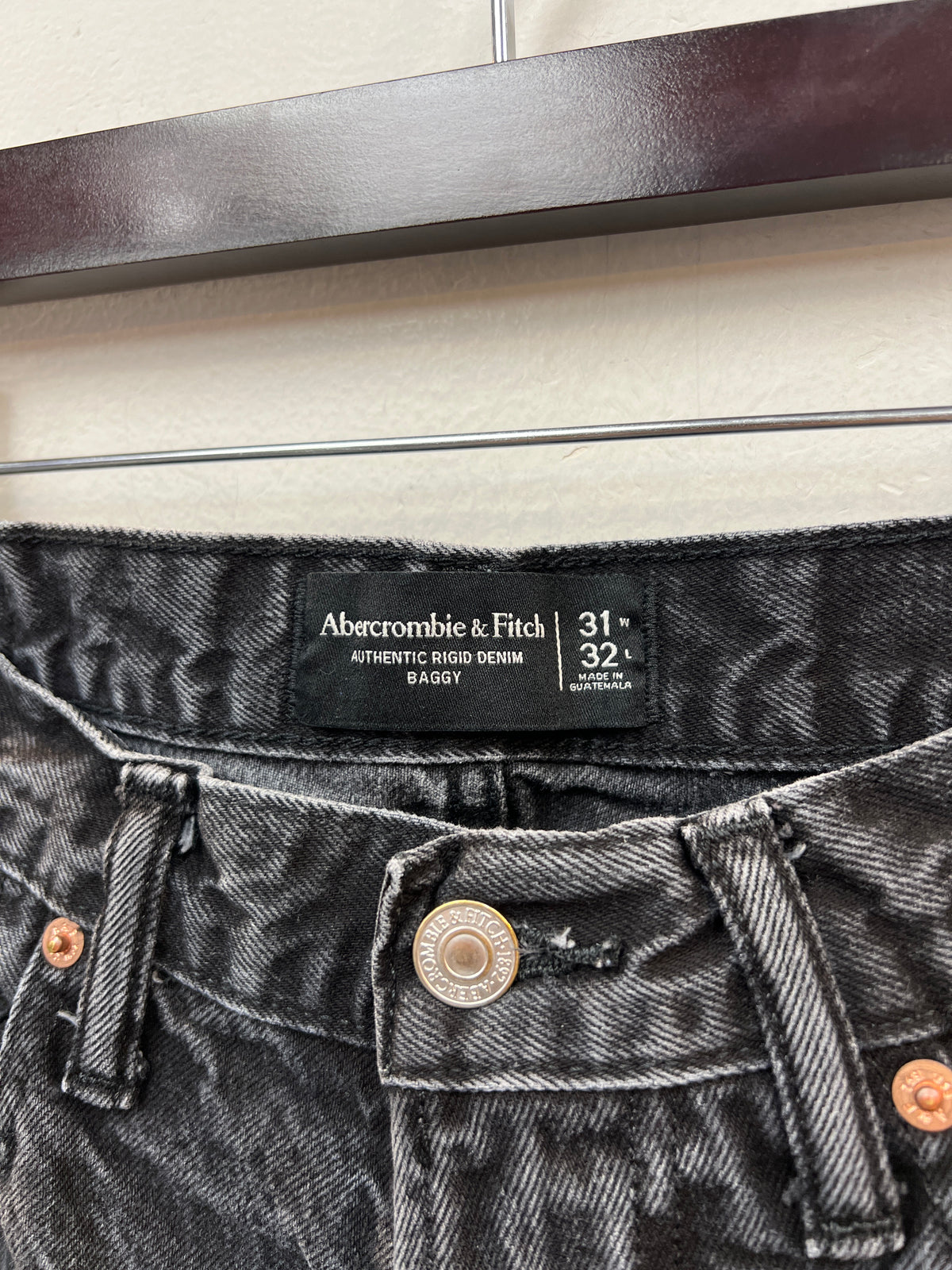 Abercrombie & Fitch Authentic Rigid Baggy Black Denim