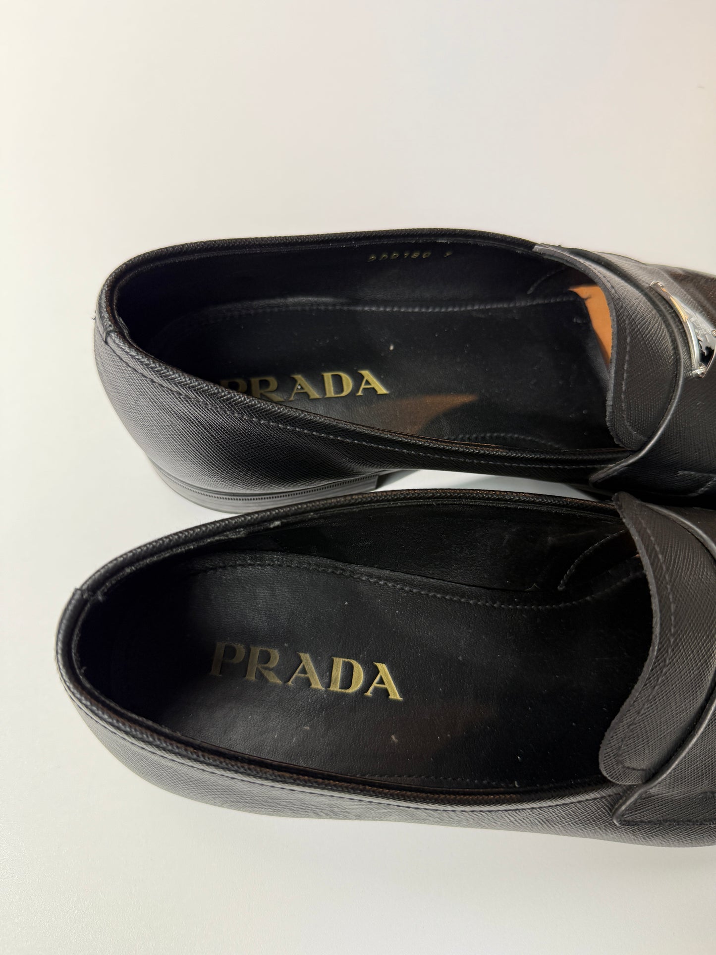 Preowned Prada Triangle Logo Saffiano Leather Loafer