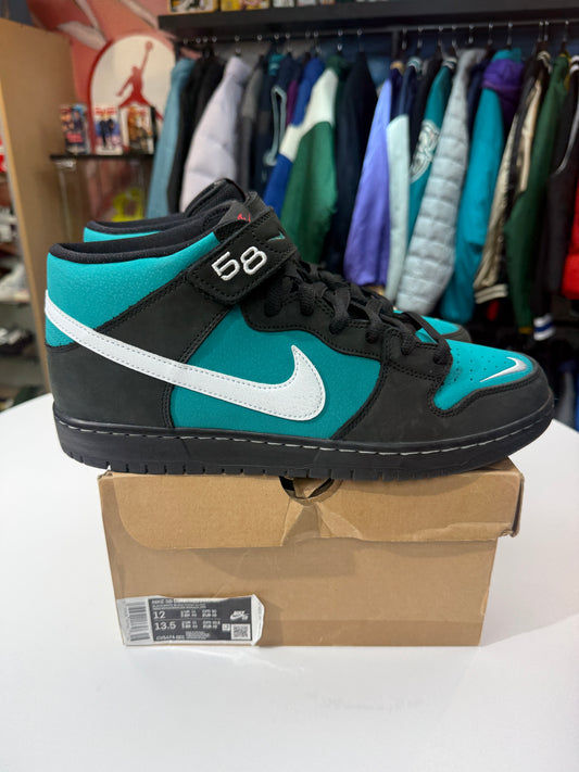 Preowned Griffey Nike SB Dunk Mid