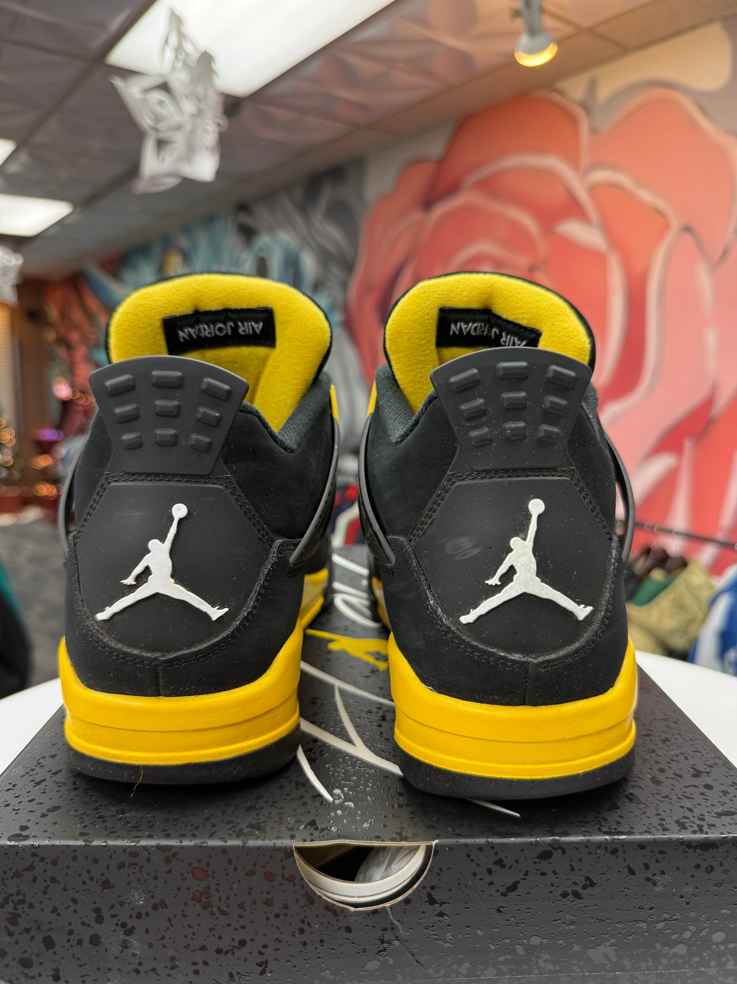 Preowned Thunder 4s