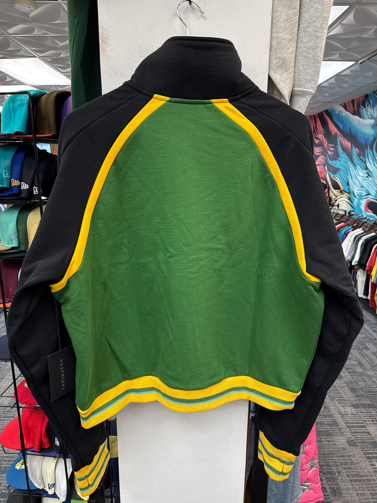 New GV Raspberry Hills Jamaica Berry Jacket