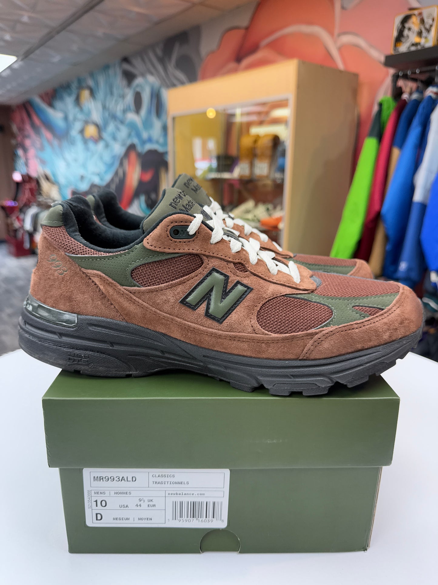 Preowned Aime Leon Dore NB 993 Beef & Broc
