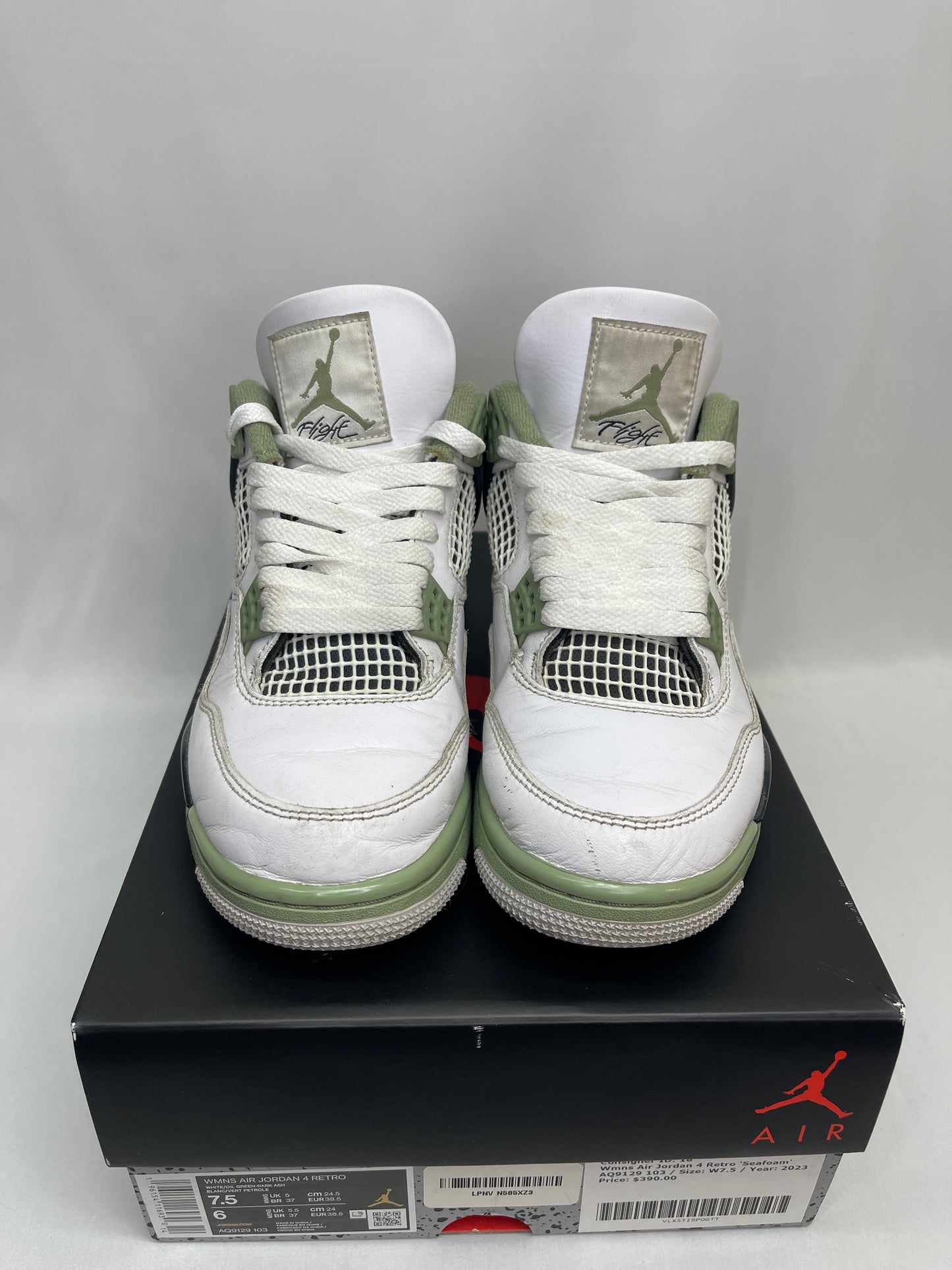 Preowned Jordan 4 Seafoam