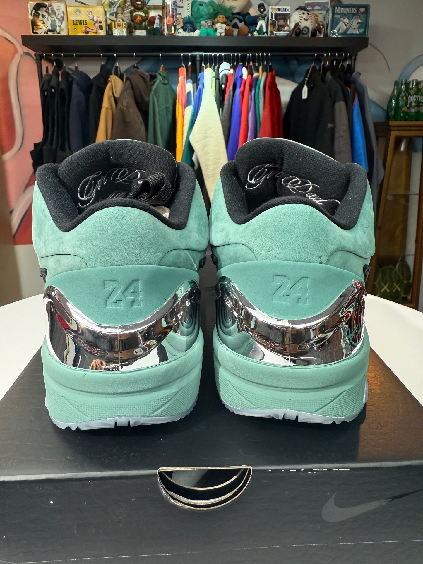 New Girl Dad Kobe 4 Protro