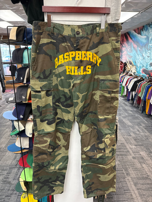 GV Raspberry Hills Camo Cargo Pants