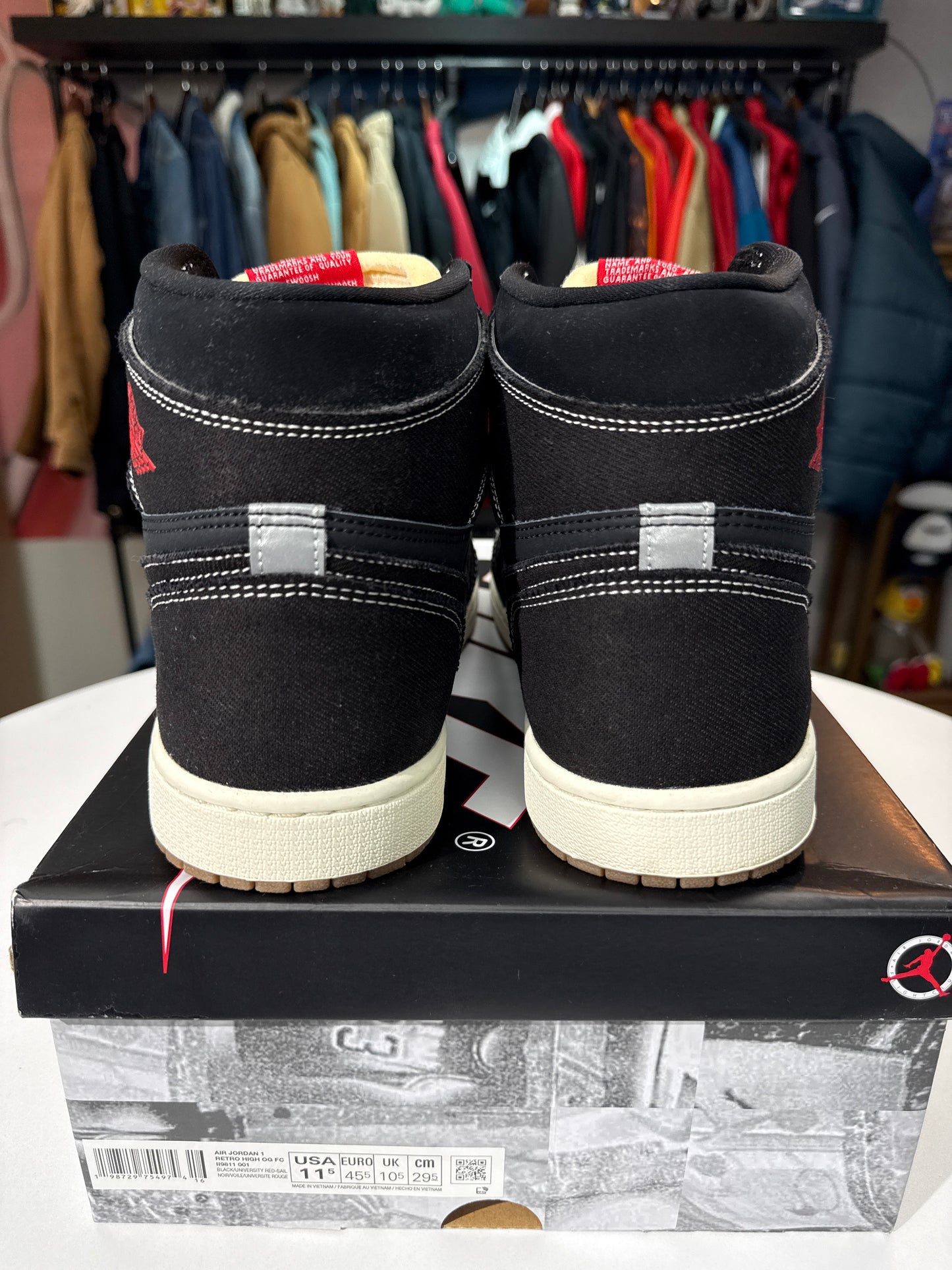 Preowned Jordan 1 Flight Club
