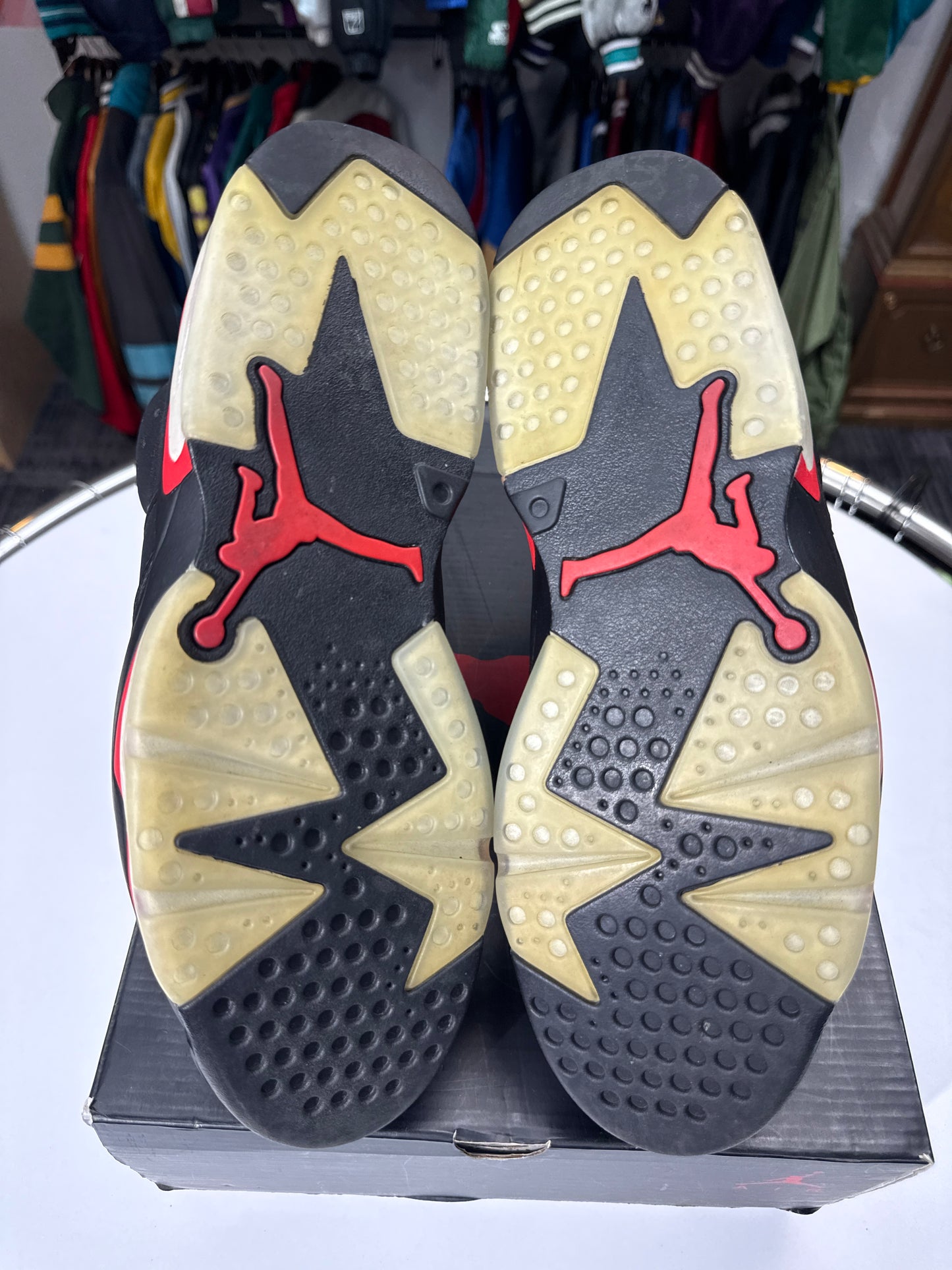 Preowned Jordan 6 Black Infrared (2019)
