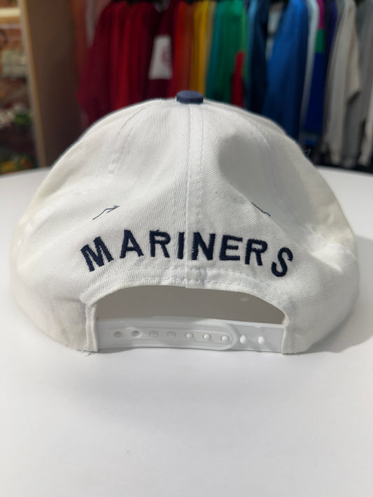 Vintage Mariners White Snap