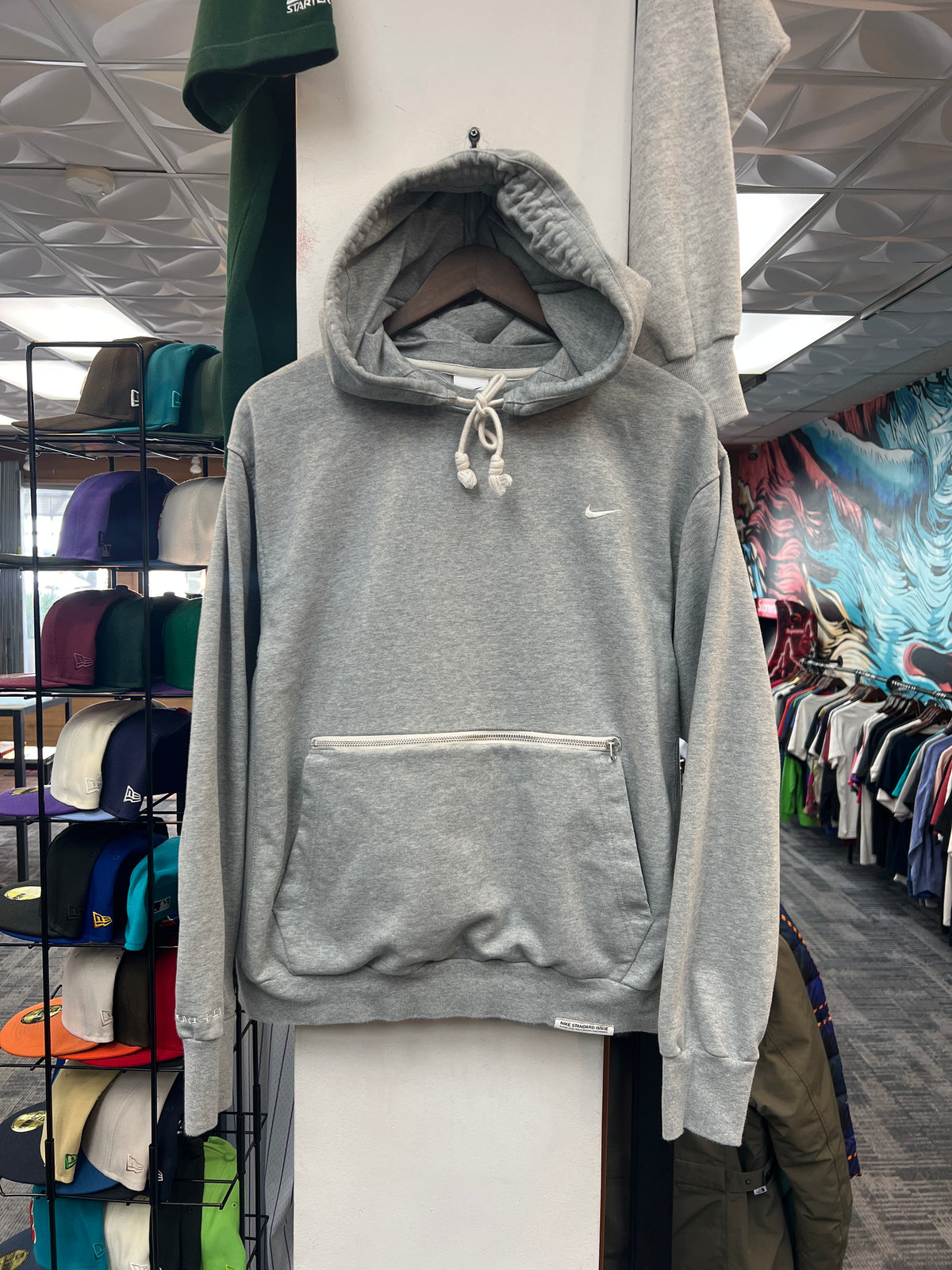 Nike Standard Issue Pullover Hoodie