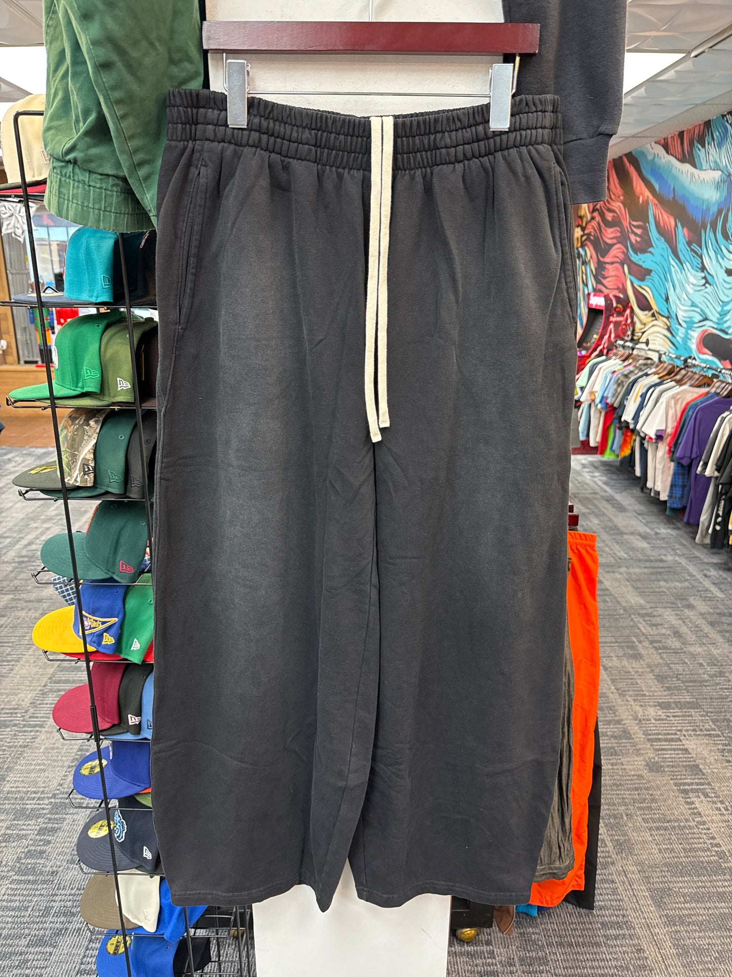 New GV Raspberry Hills Tundra Sweats