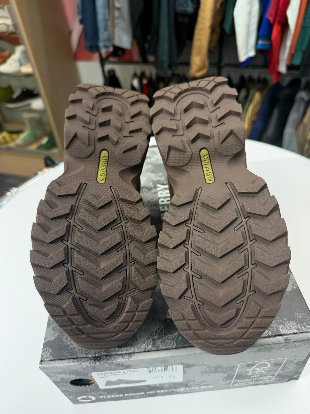 New GV Raspberry Hills ‘Reuben’ Low Hiking Shoes