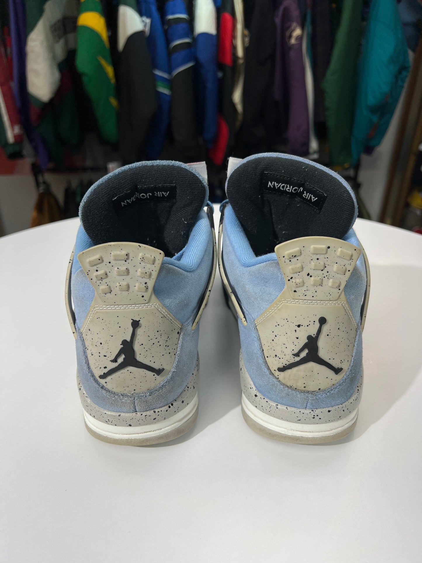 Preowned Jordan 4 Retro University Blue