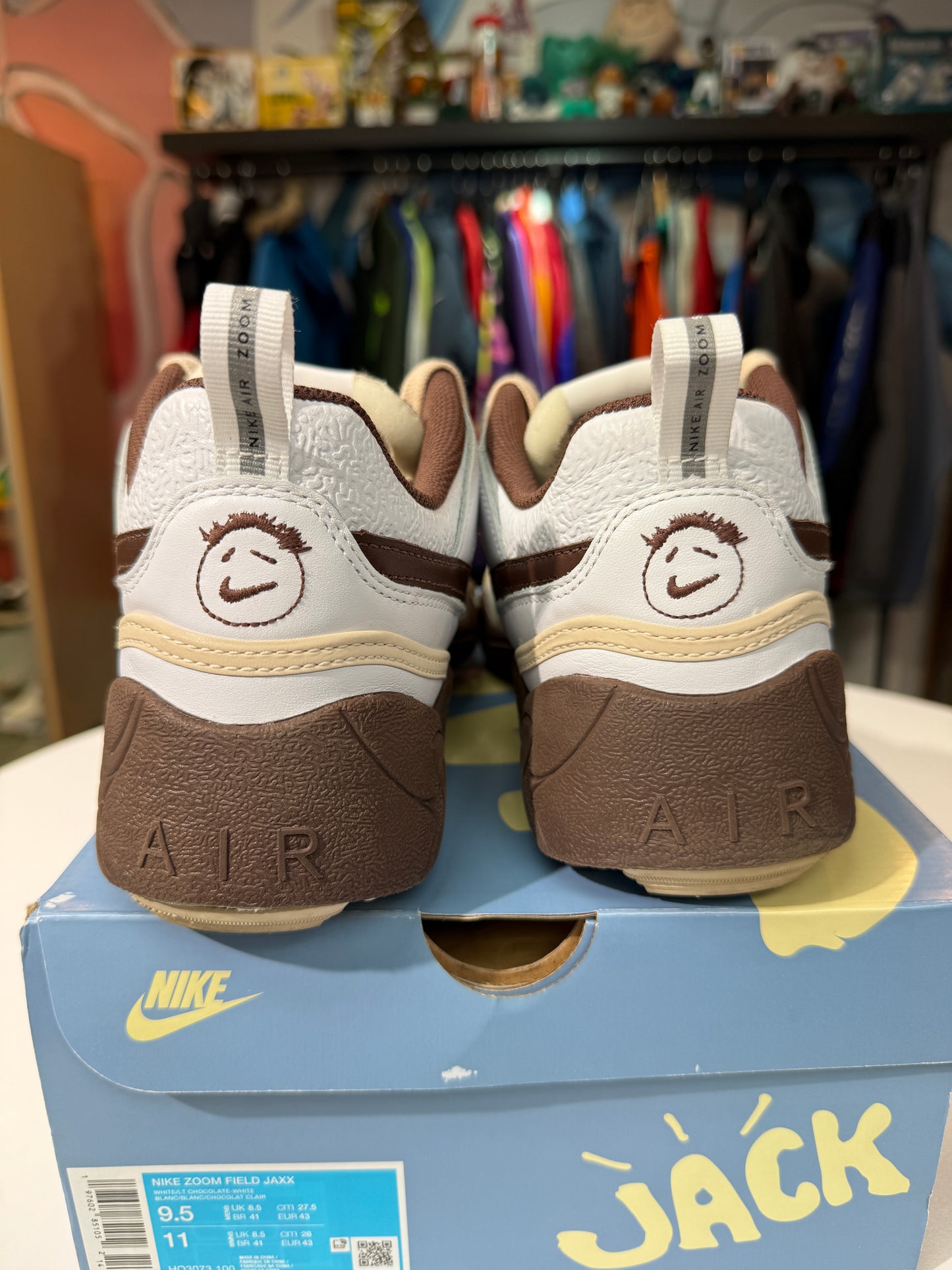 Preowned Light Chocolate Travis Scott Zoom Field Jaxx