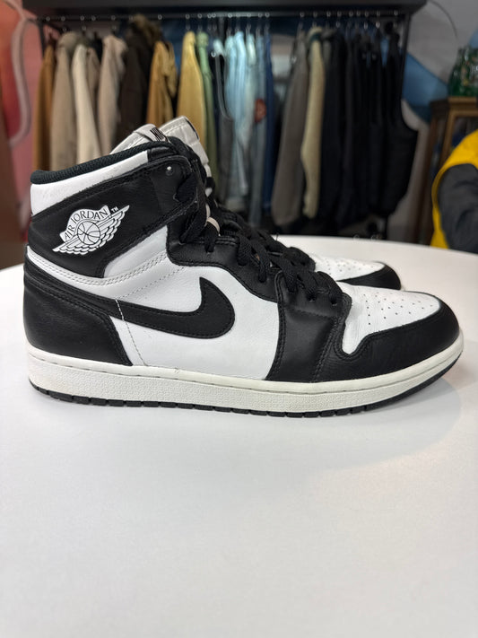 Preowned Jordan 1 Black/White (2014)
