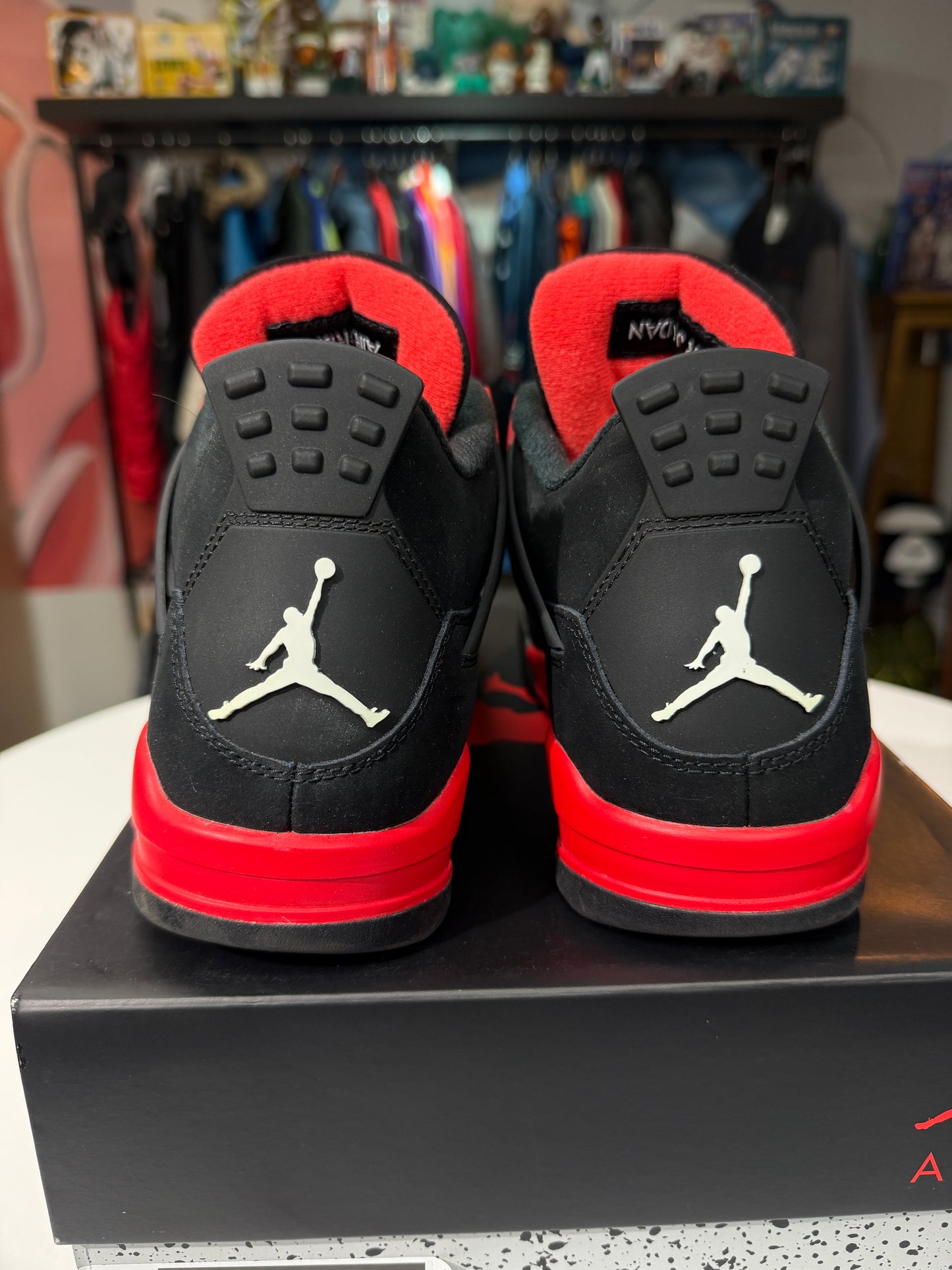 Preowned Red Thunder Jordan 4