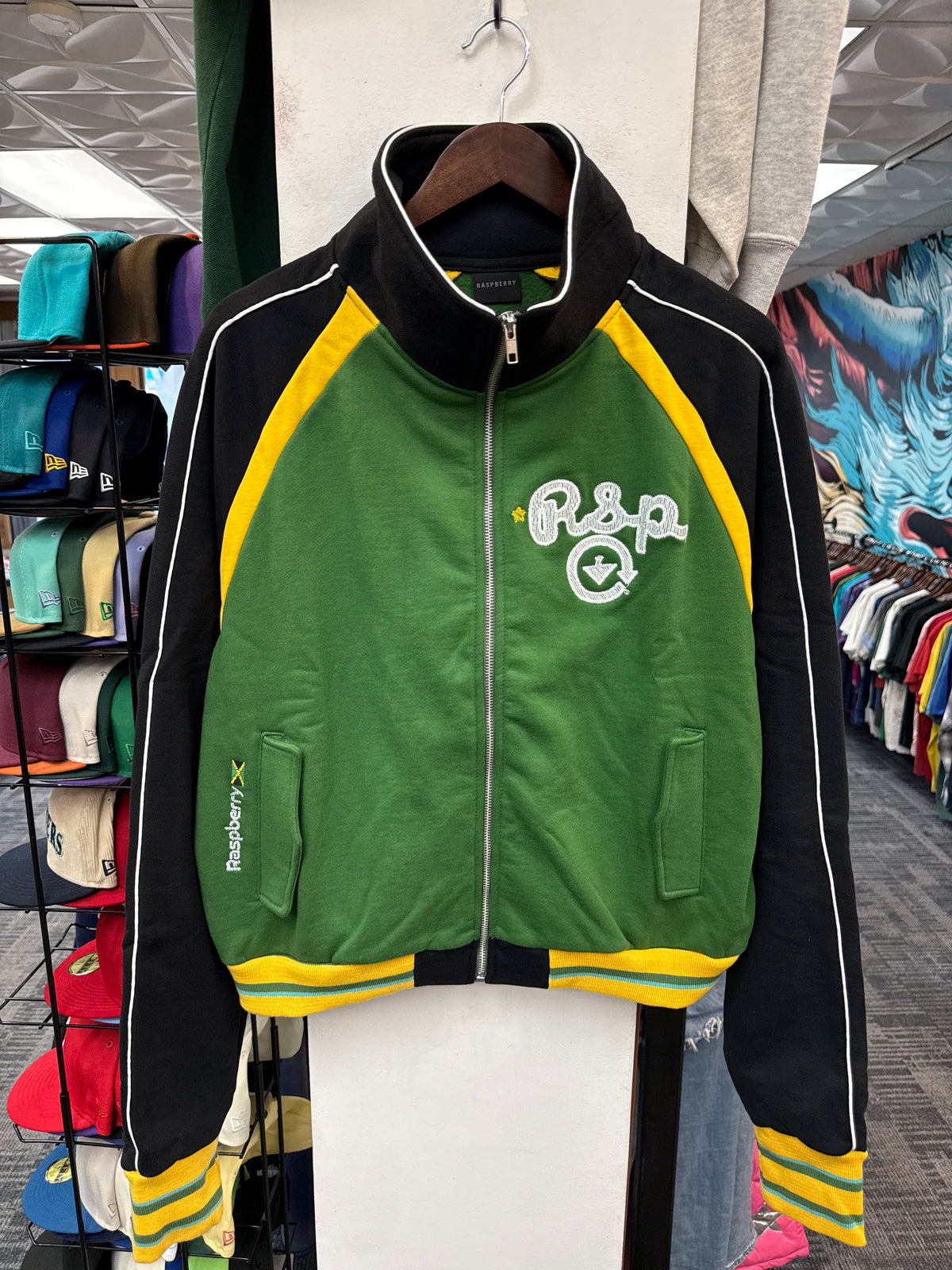 New GV Raspberry Hills Jamaica Berry Jacket