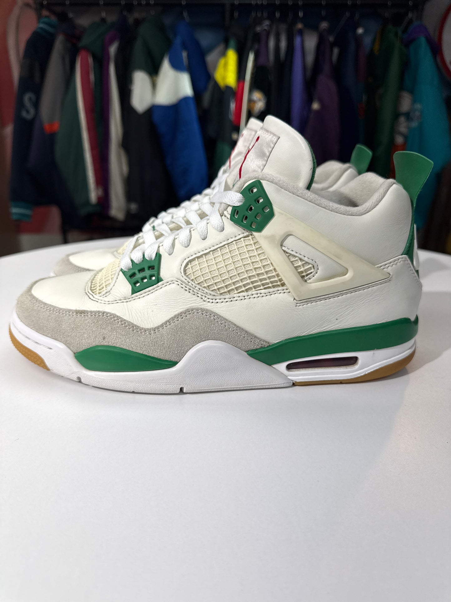Preowned SB Jordan 4 Pine Green