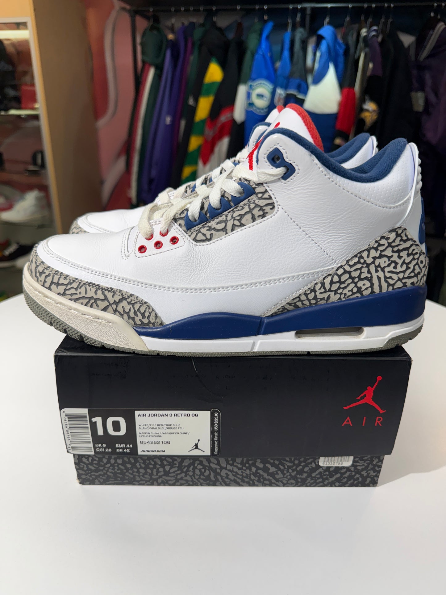 Preowned True Blue Jordan 3 (2016)