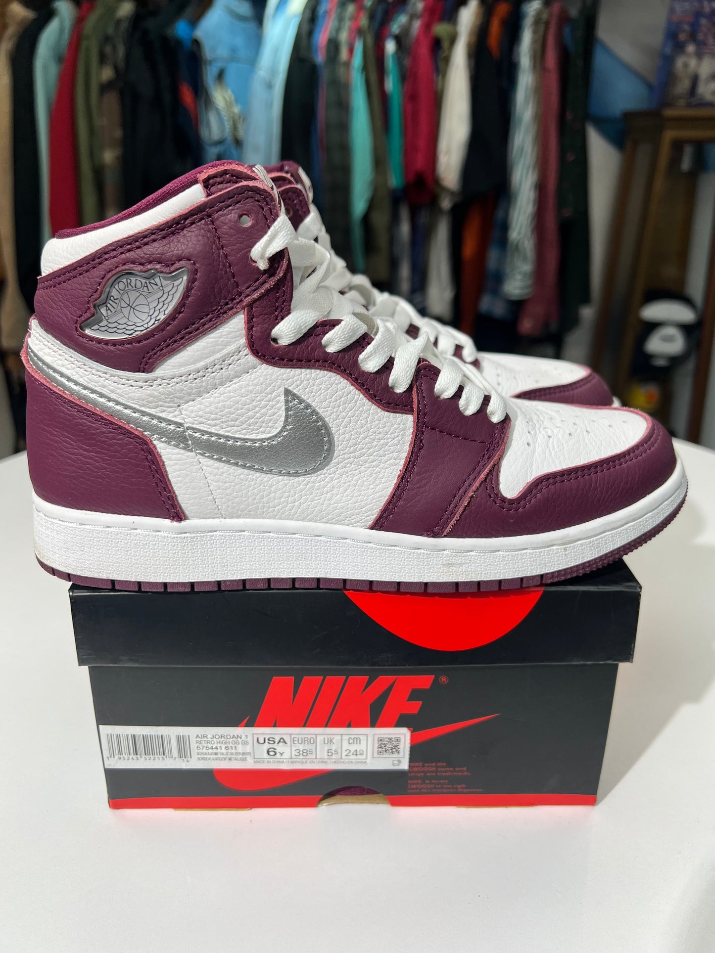Preowned Jordan 1 Bordeaux
