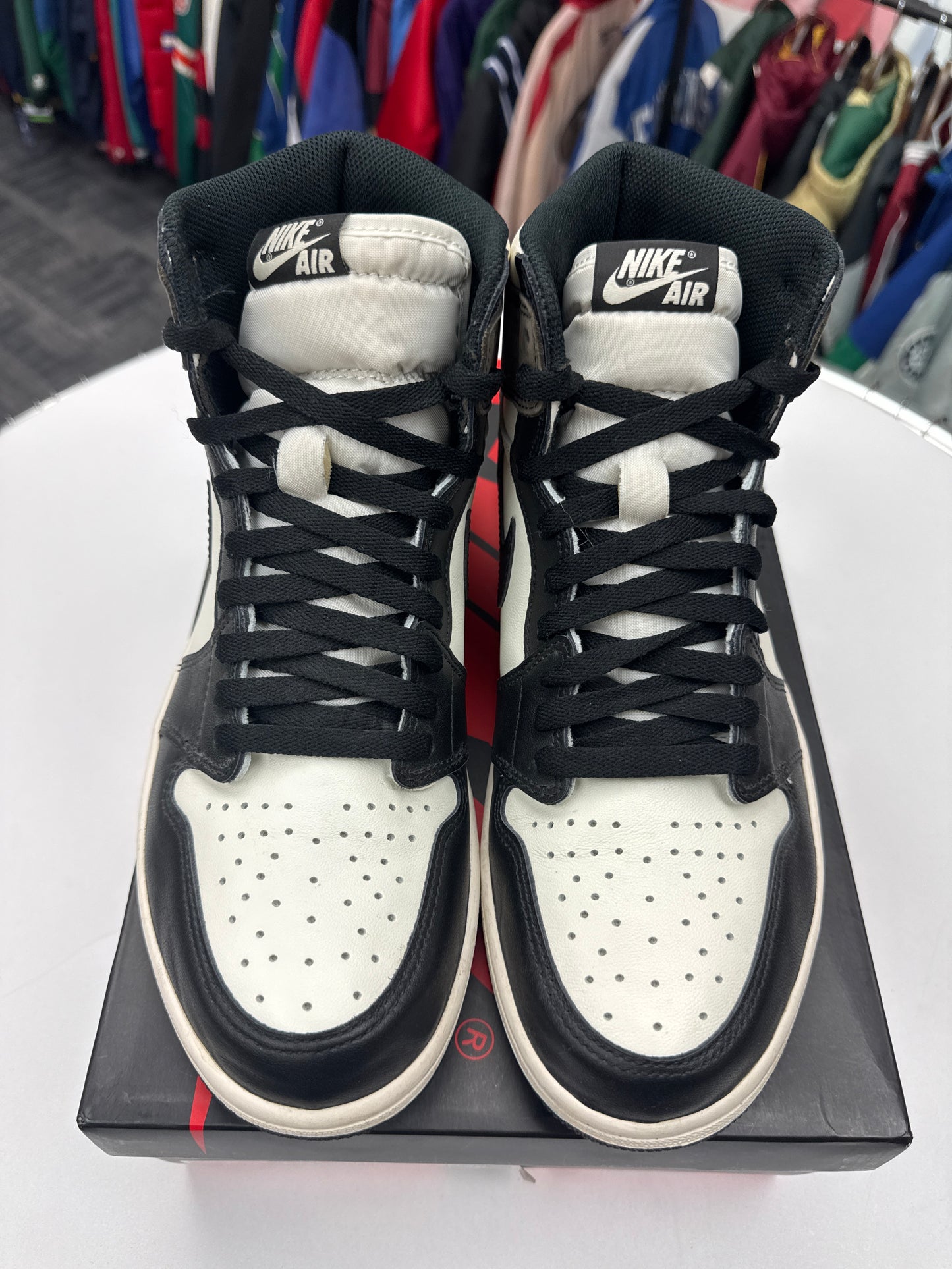 Preowned Jordan 1 Mocha