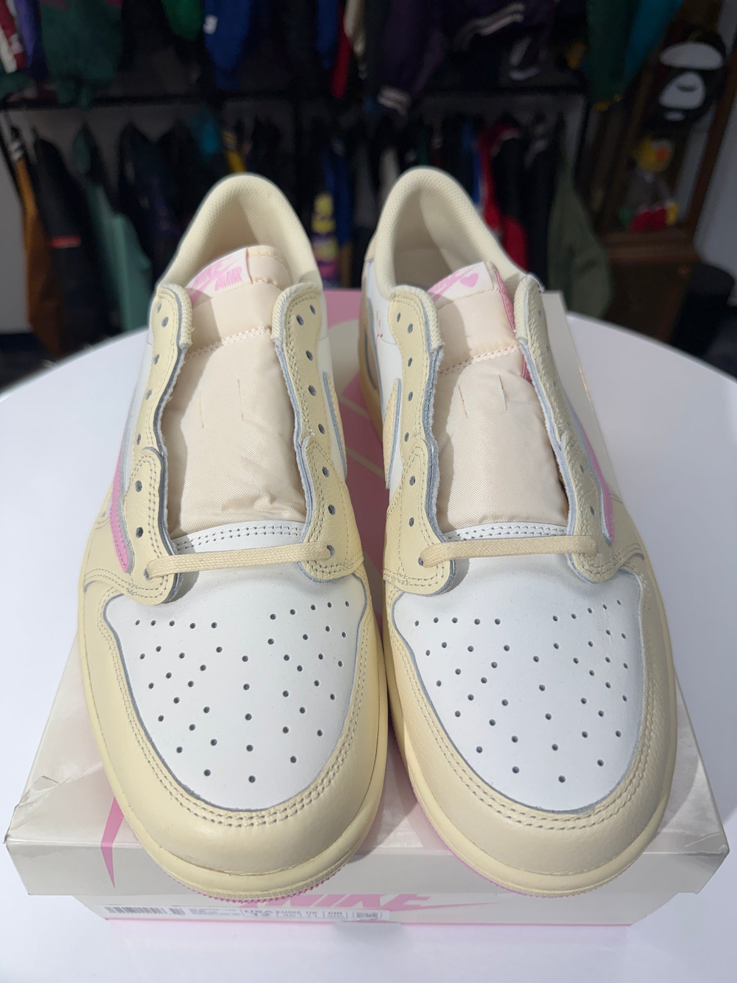 New Shy Pink Travis Scott Jordan 1 Low