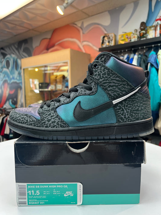 Preowned Nike SB Dunk High Black Sheep Hornet