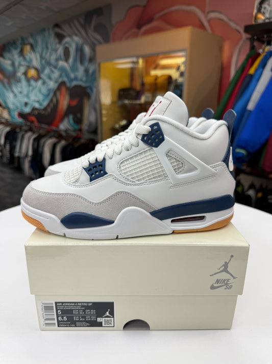 New SB Jordan 4 Navy