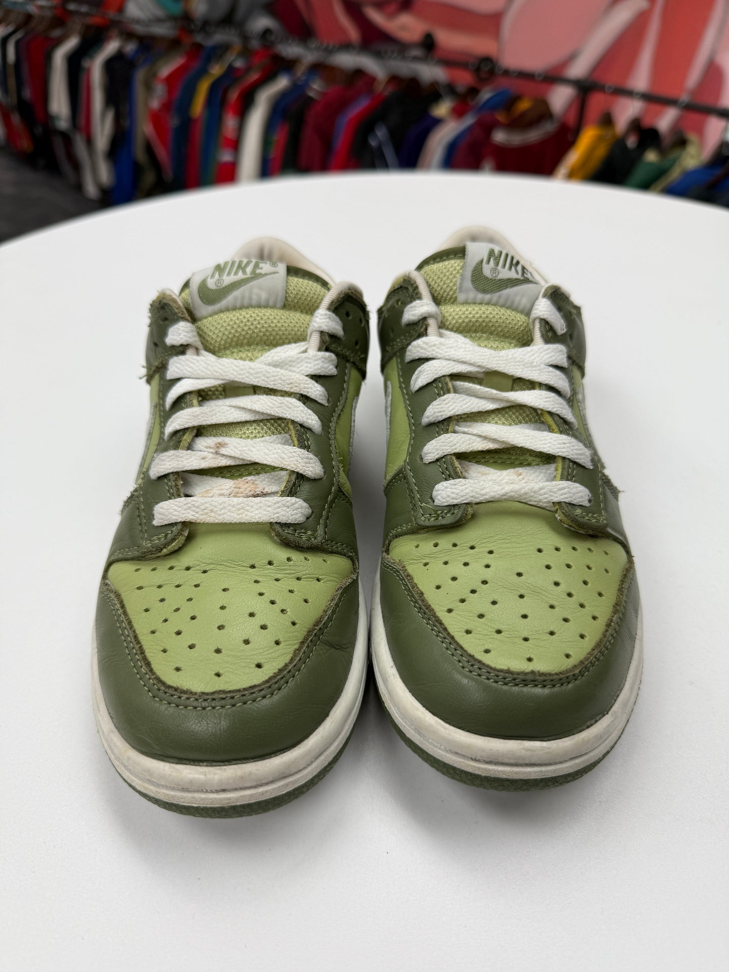 Preowned 2002 Women’s Pro Lawn Dunk Lows