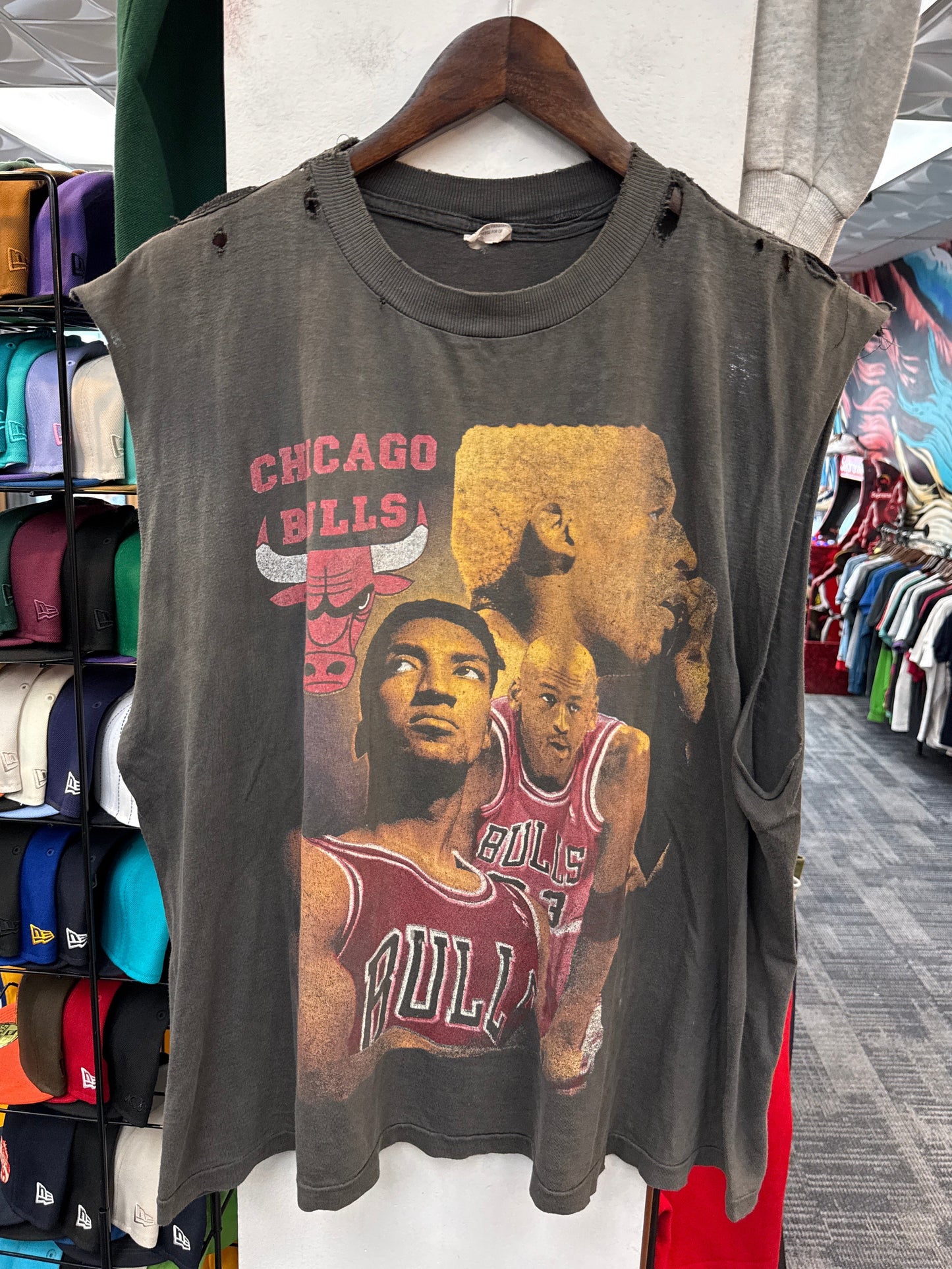 Vintage Bulls Cut-Off Rap Tee