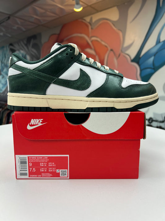 Preowned Nike Dunk Low Vintage Green