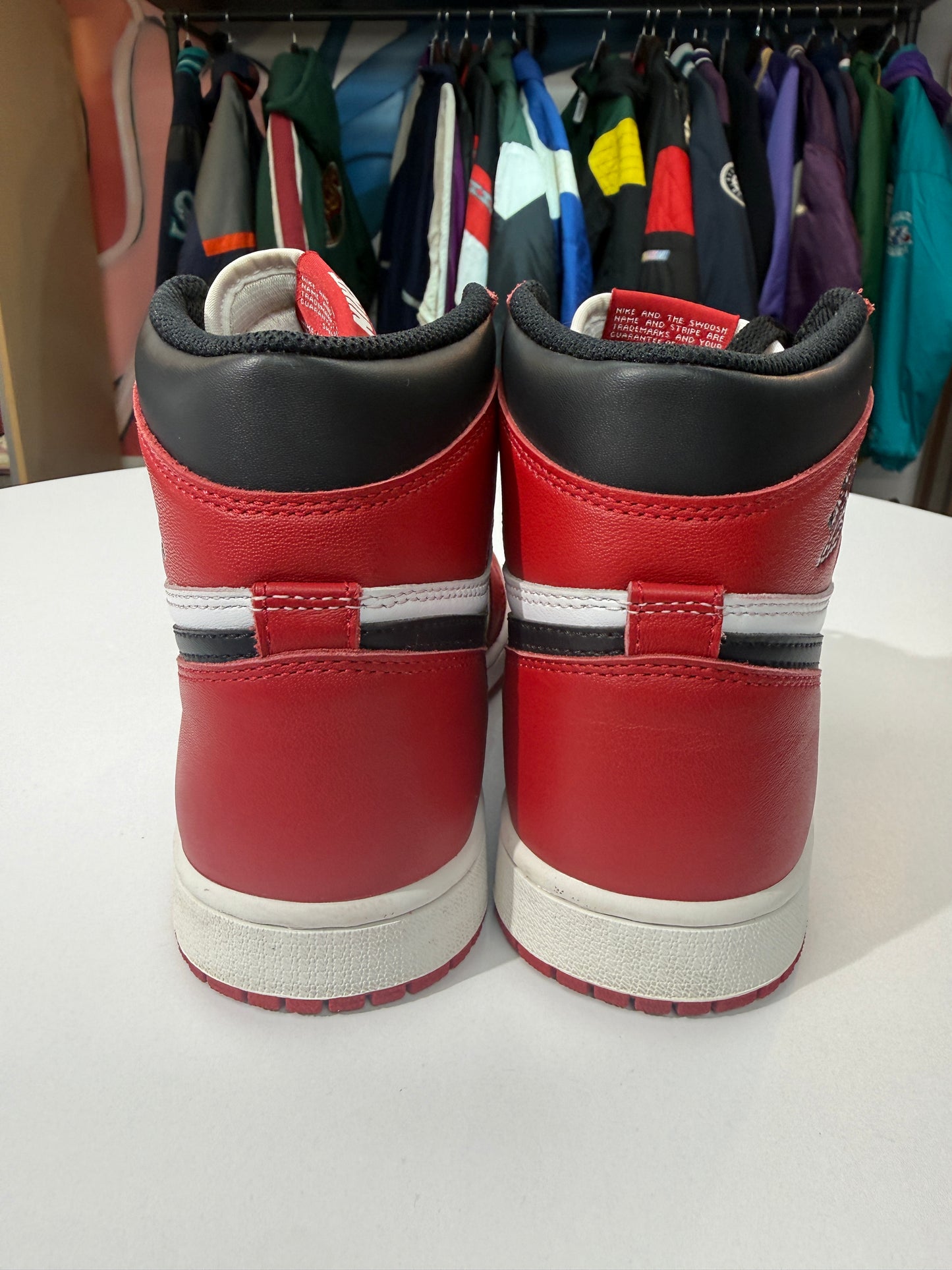 Preowned Chicago Jordan 1 (2015)
