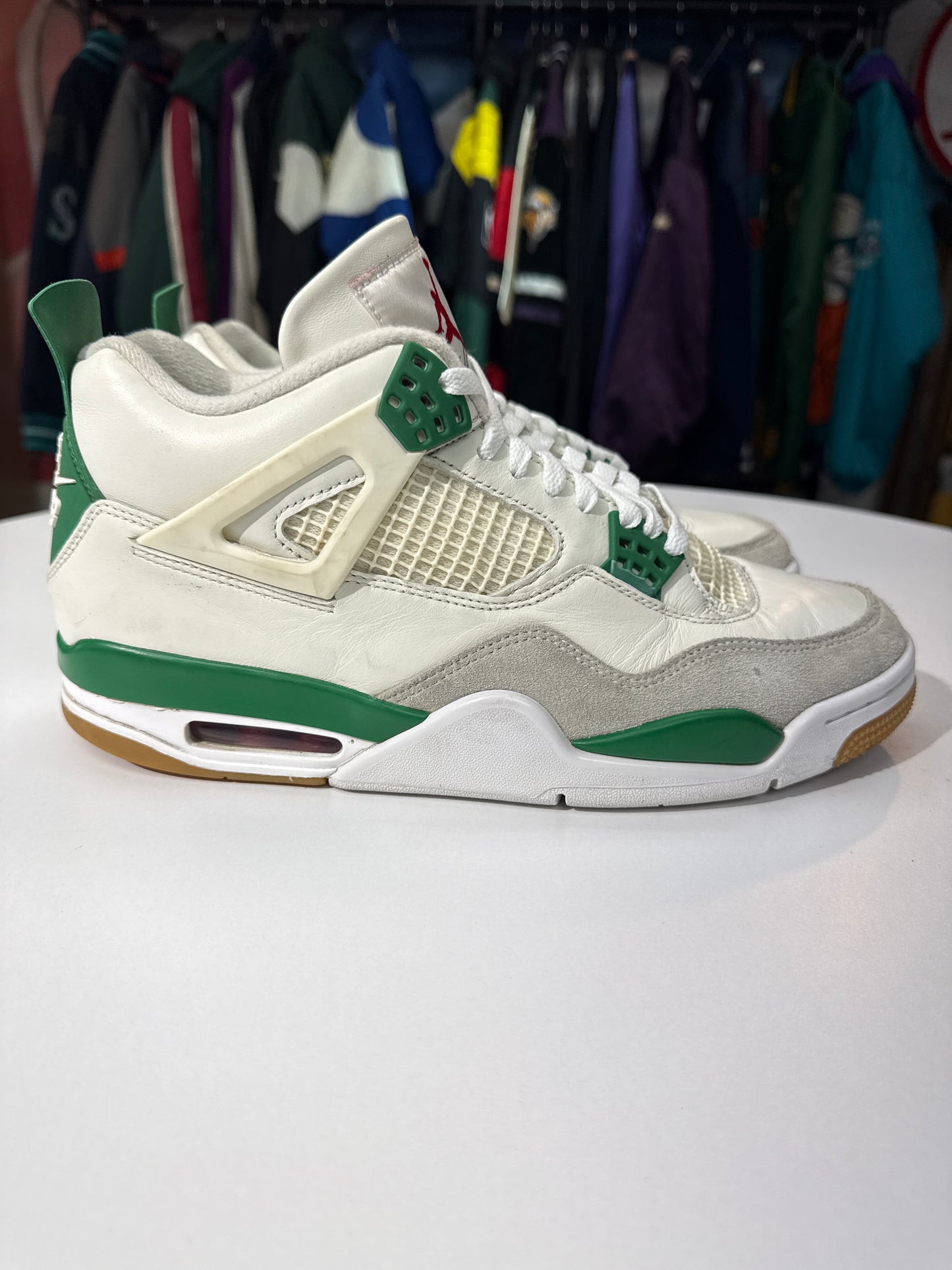 Preowned SB Jordan 4 Pine Green