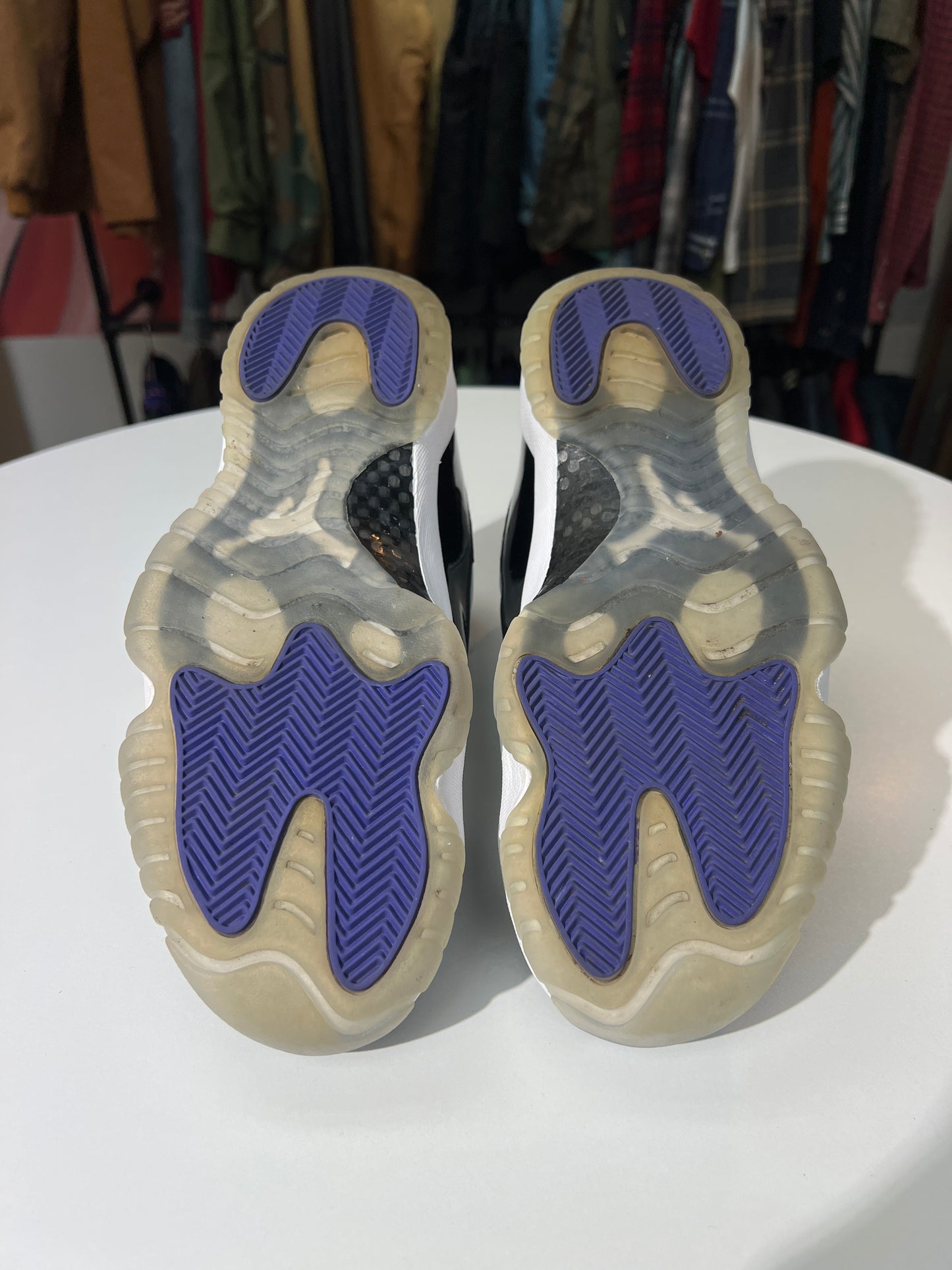 Preowned Jordan 11 Retro Concord