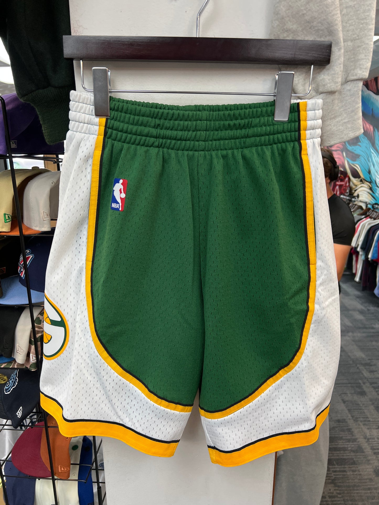 New Mitchell & Ness Hardwood Classics SuperSonics NBA Shorts