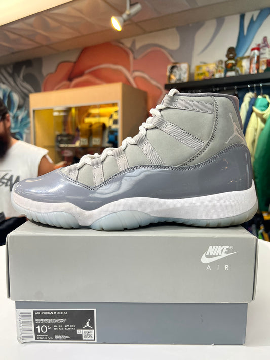 Preowned Jordan 11 Cool Grey