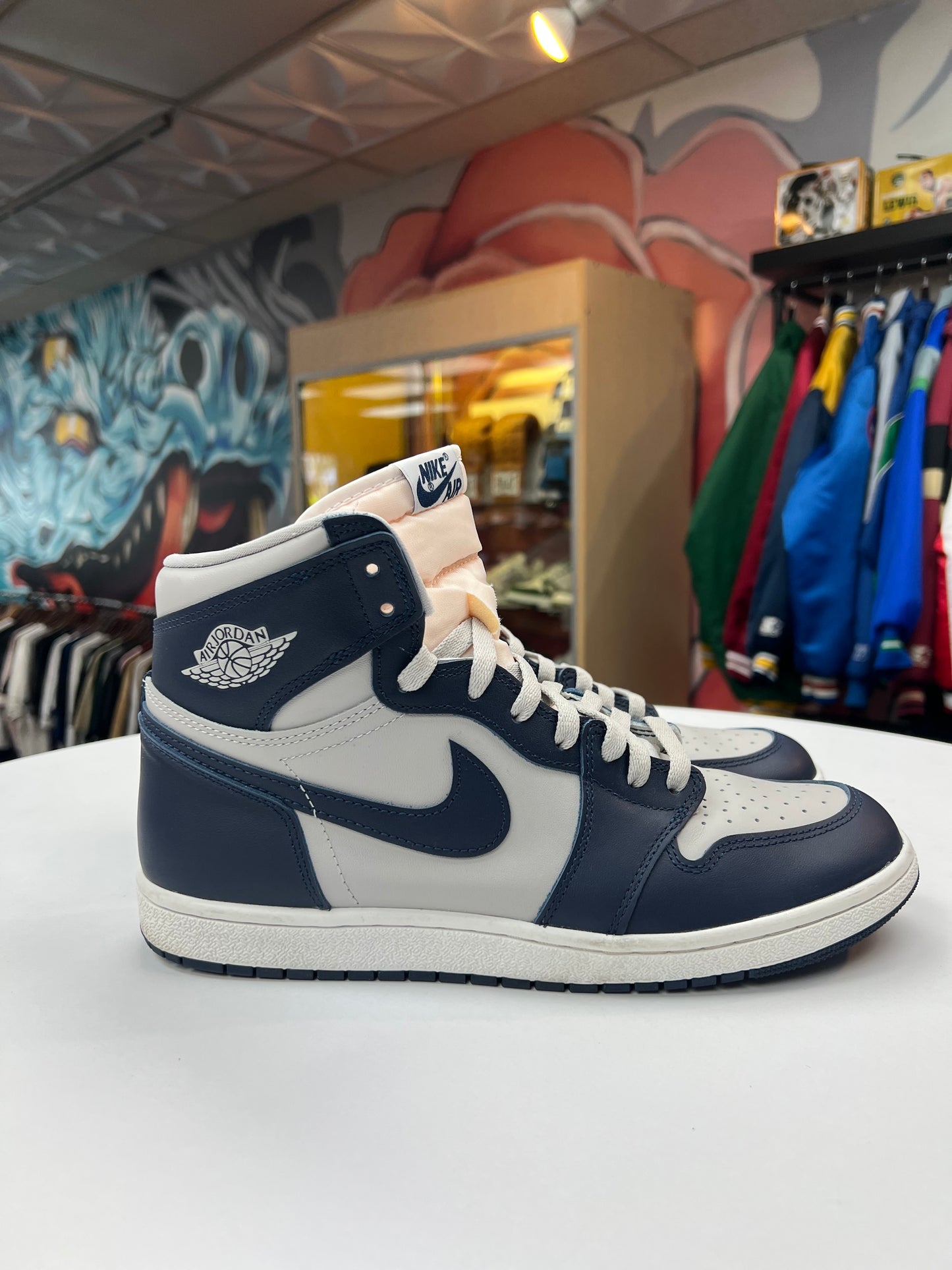 Preowned 85 Georgetown Jordan 1s