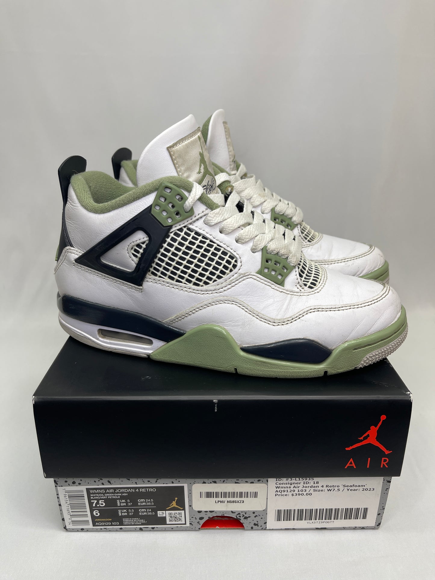 Preowned Jordan 4 Seafoam