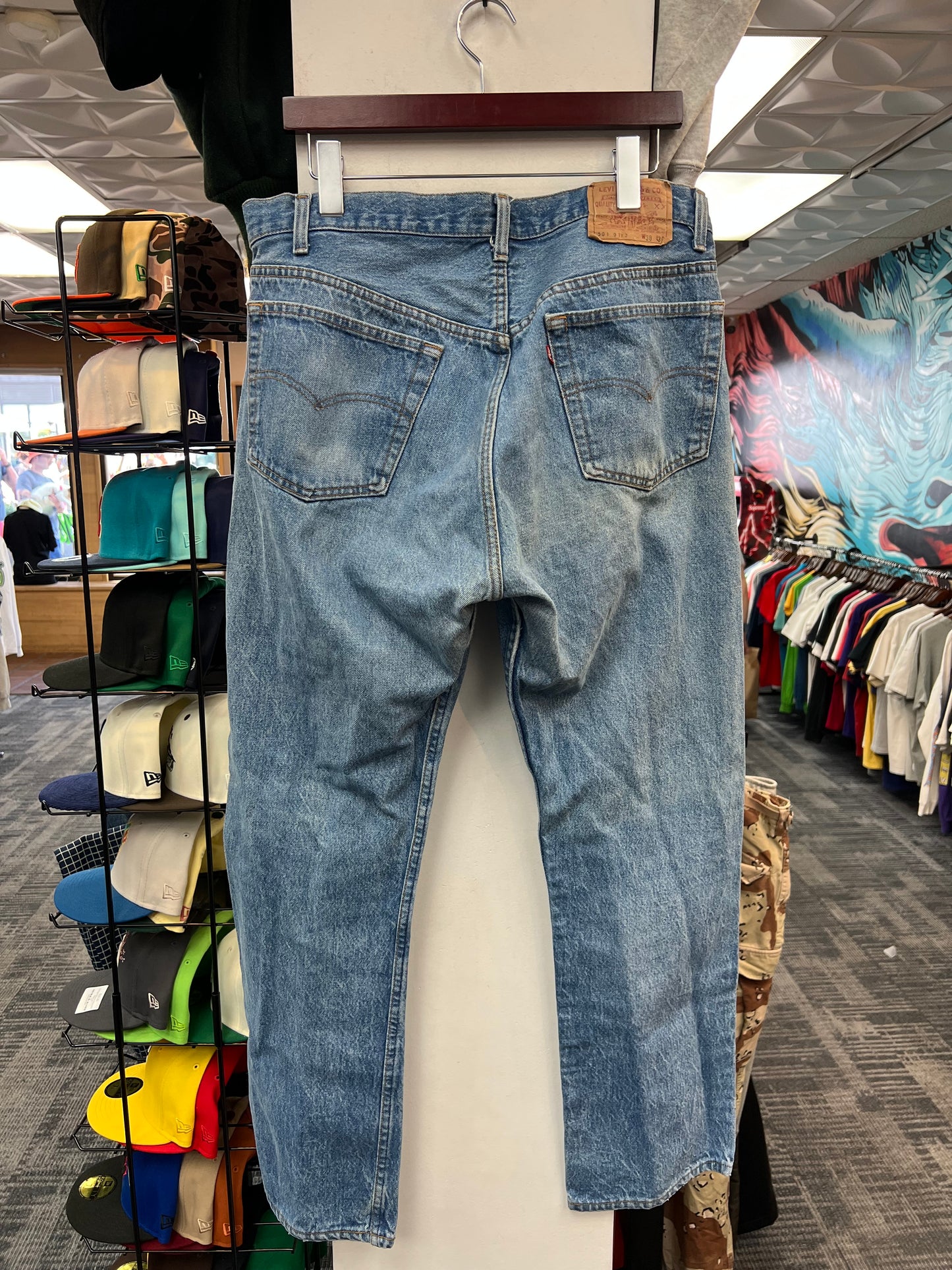 Vintage Levi’s 501 Medium Wash Jeans
