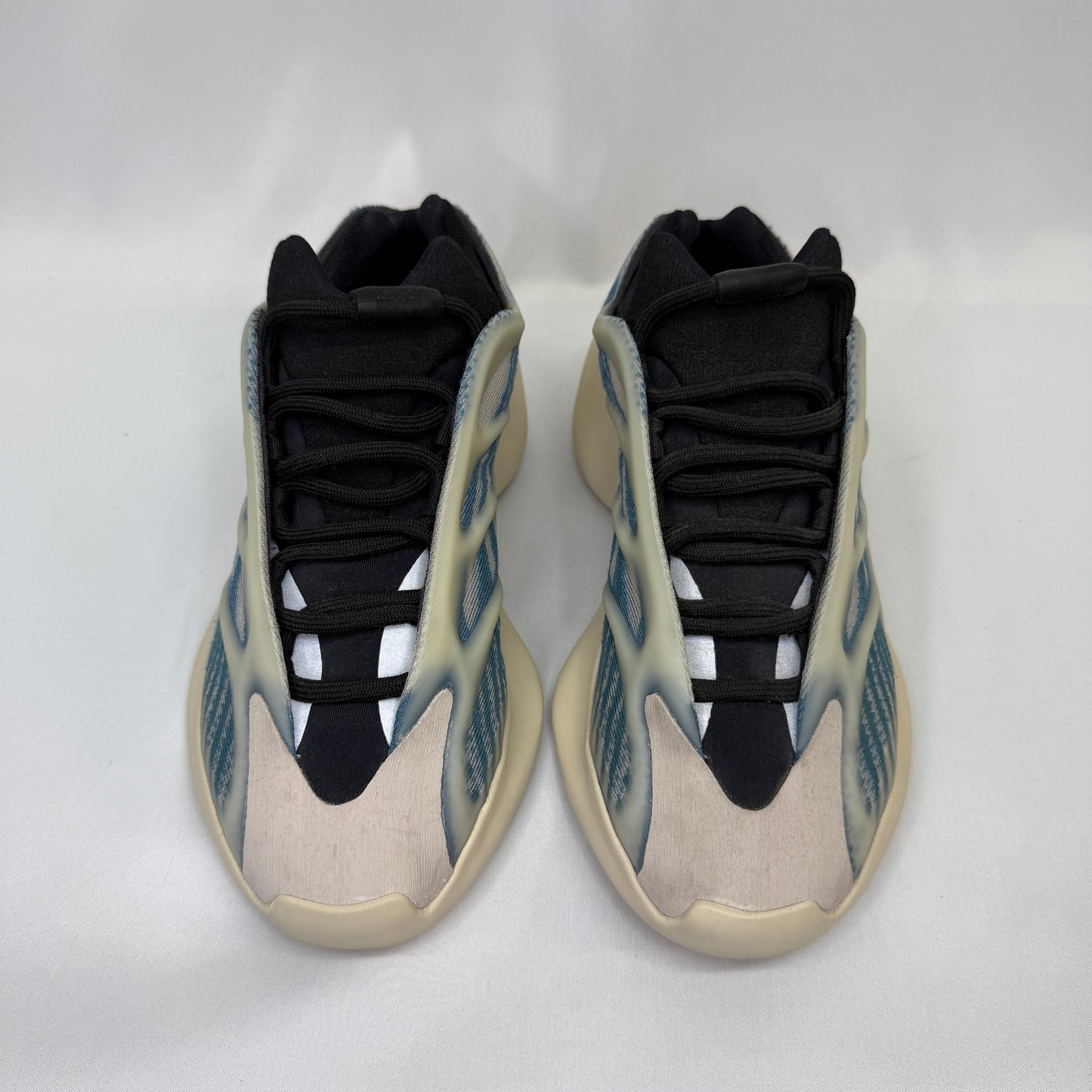 Yeezy 700 Arzareth