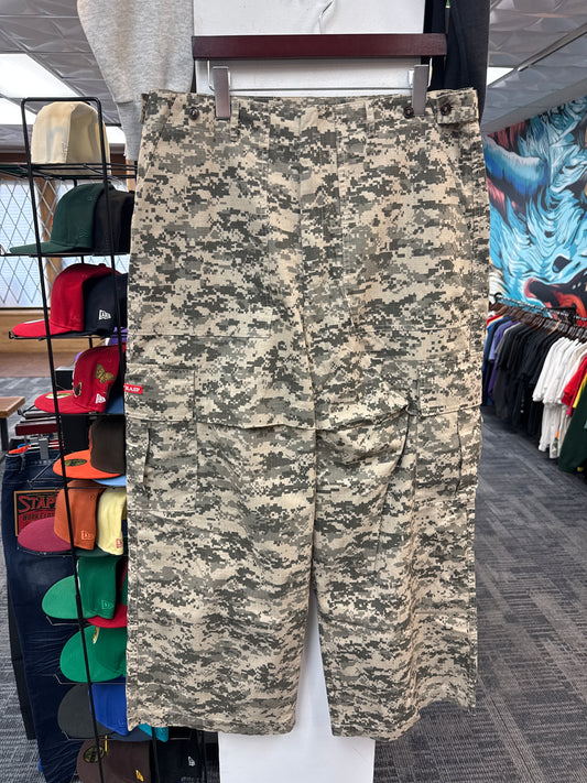 GV Raspberry Hills Digital Camo Cargo Pants