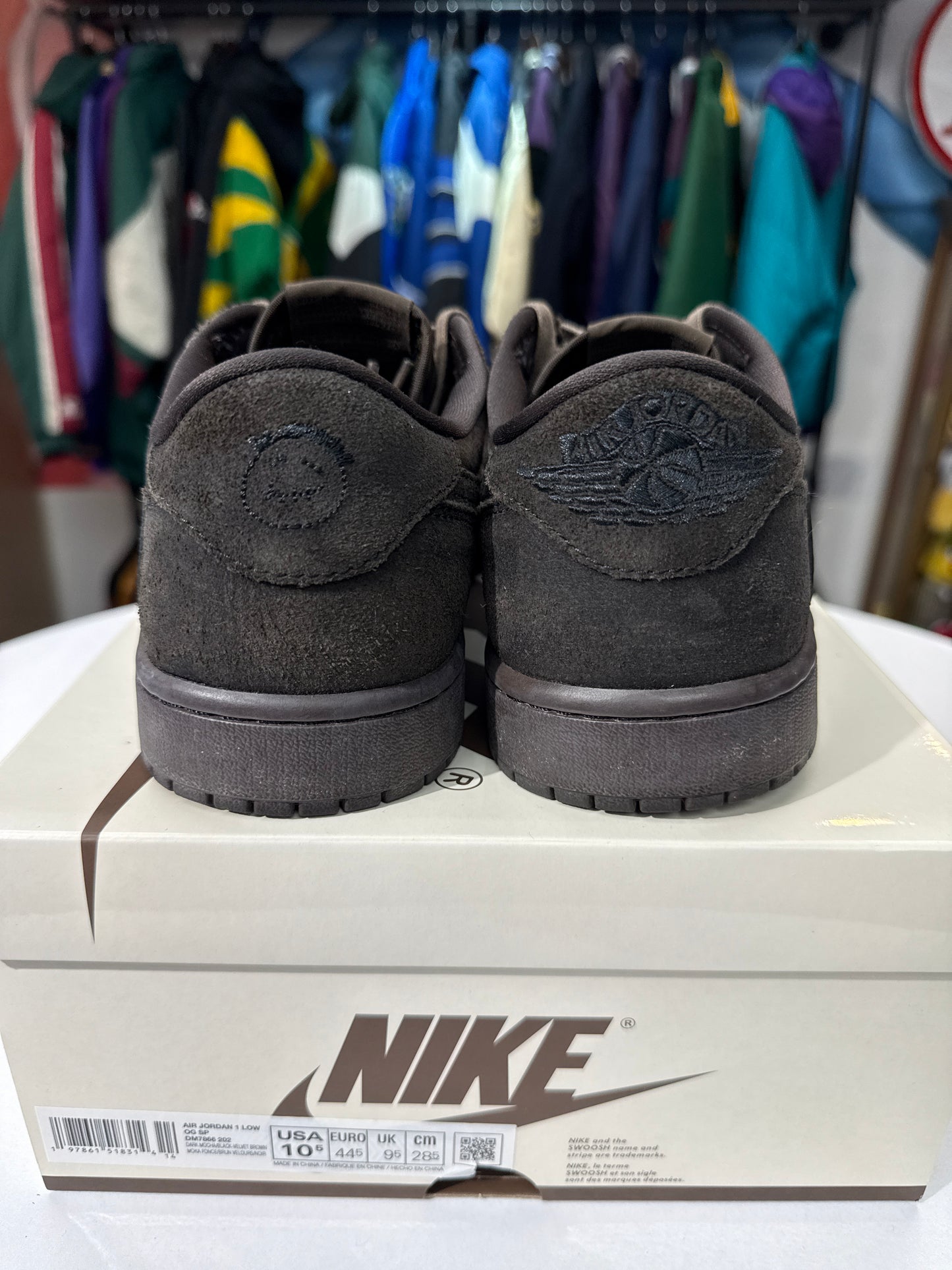 Preowned Travis Scott Jordan 1 Low Velvet Brown