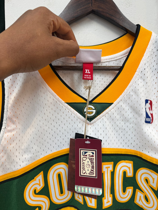 New Mitchell & Ness Kevin Durant Sonics White Jersey