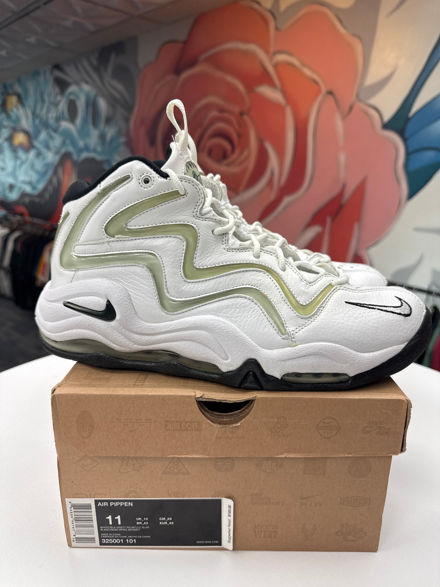 Preowned Nike Air Pippen White Silver (2010)
