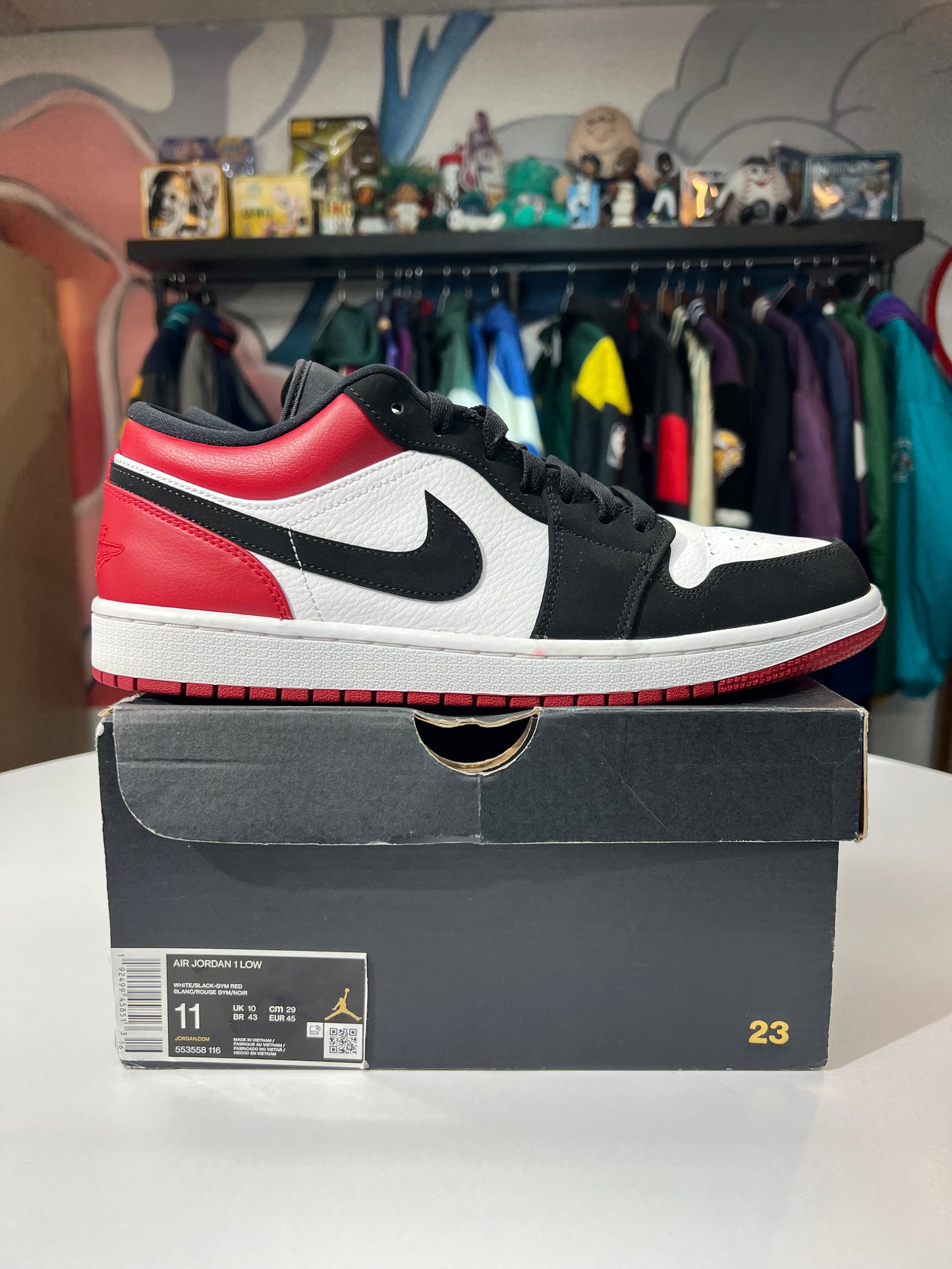 Preowned Jordan 1 Low Black Toe (2019)