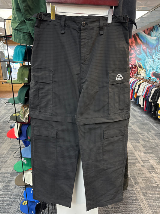 New GV Raspberry Hills Asphalt Cargo Pants