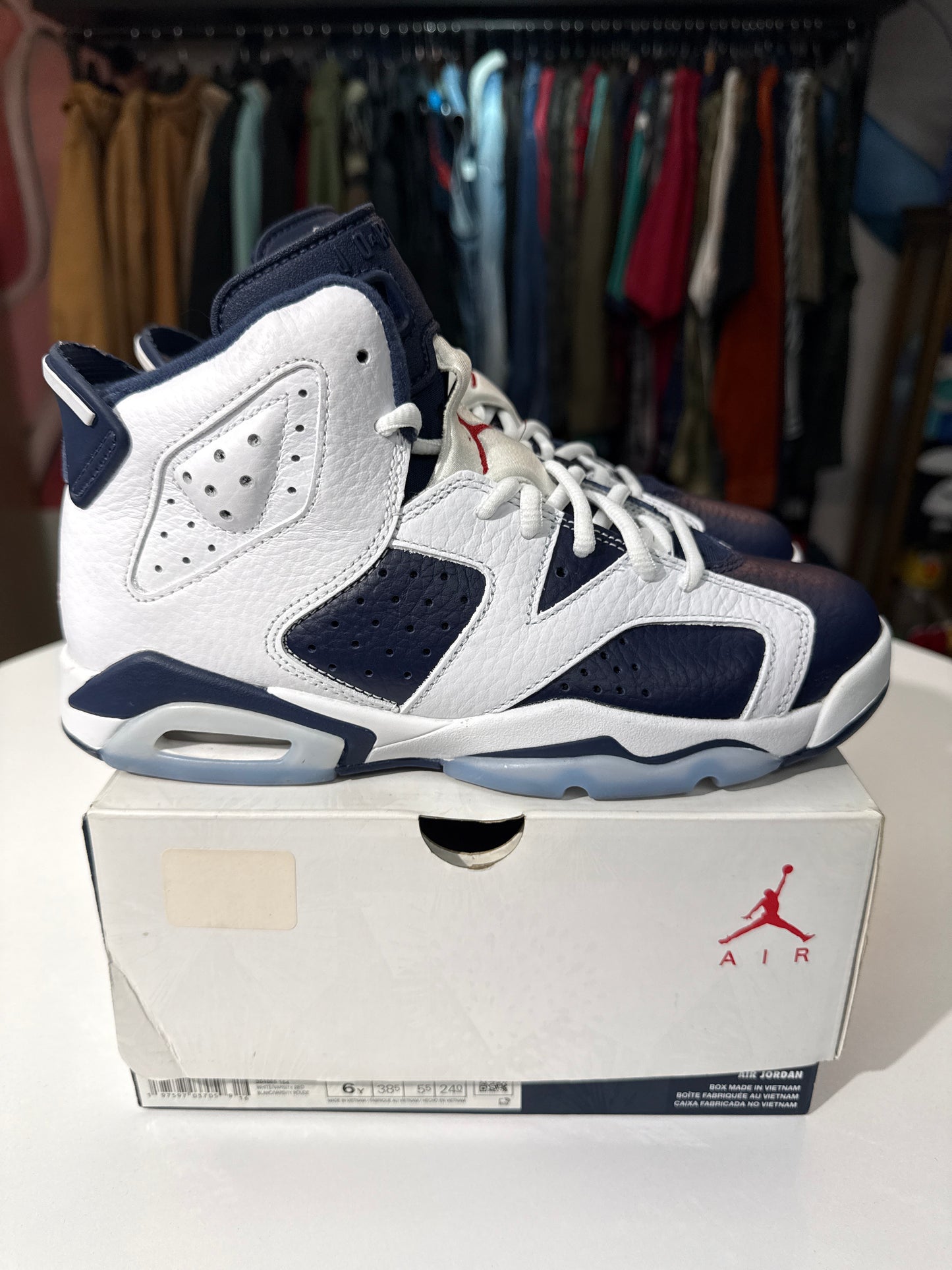 Preowned Jordan 6 Olympic (2024)