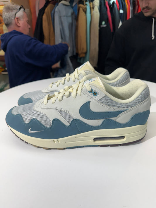 Preowned Patta Waves Aqua Air Max 1