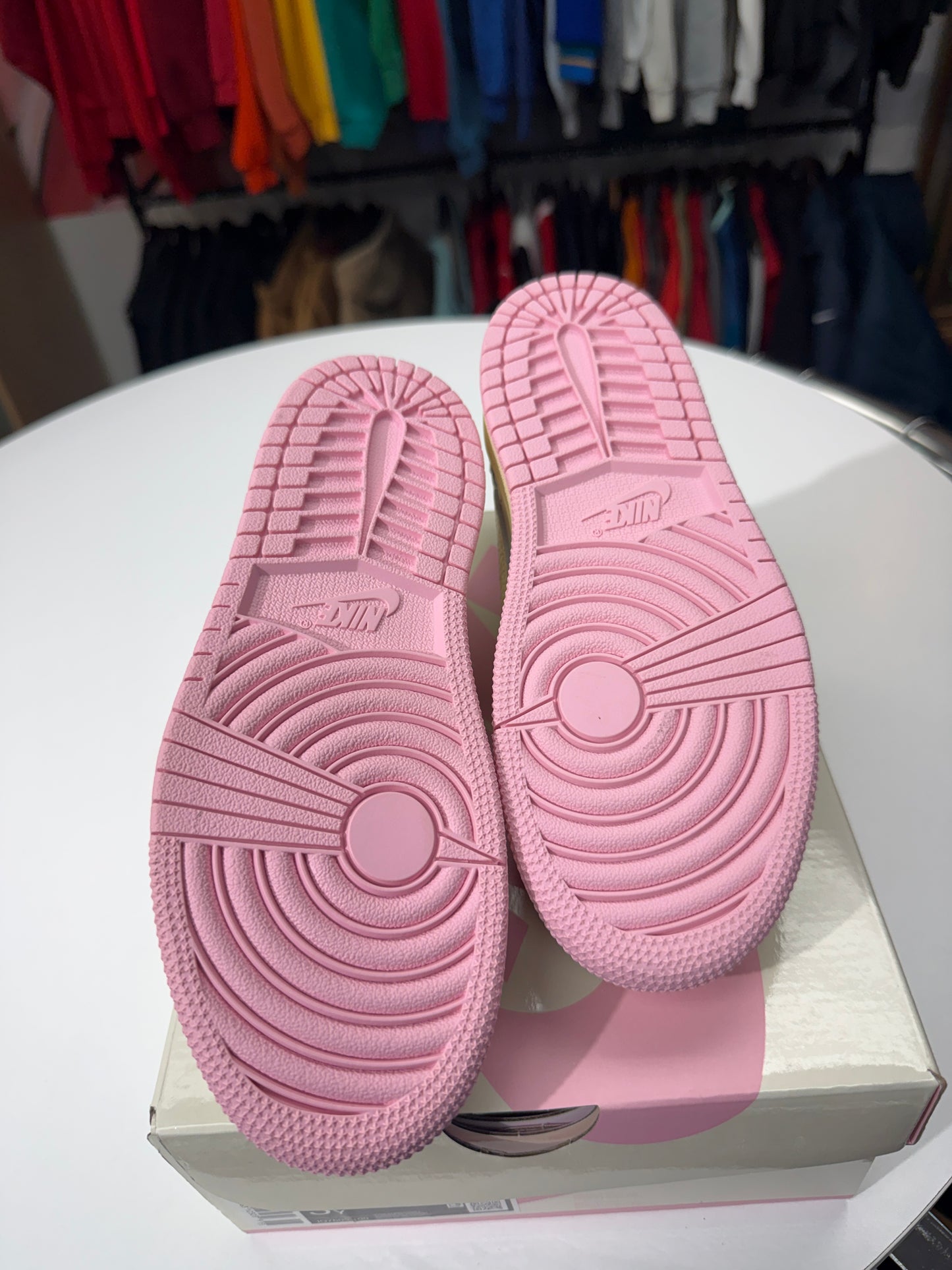 New Shy Pink Travis Scott Jordan 1 Low